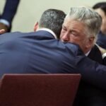 El Juicio de Alec Baldwin Anulado por Supresión de Pruebas